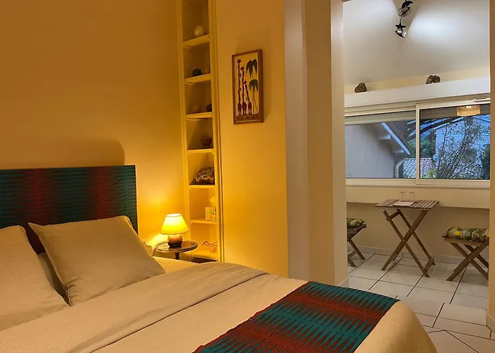 D'hotes - Le Pin Des Arches Bed & Breakfast