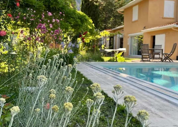 Bed & Breakfast D'hotes - Le Pin Des Arches