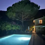D'hotes - Le Pin Des Arches B&B