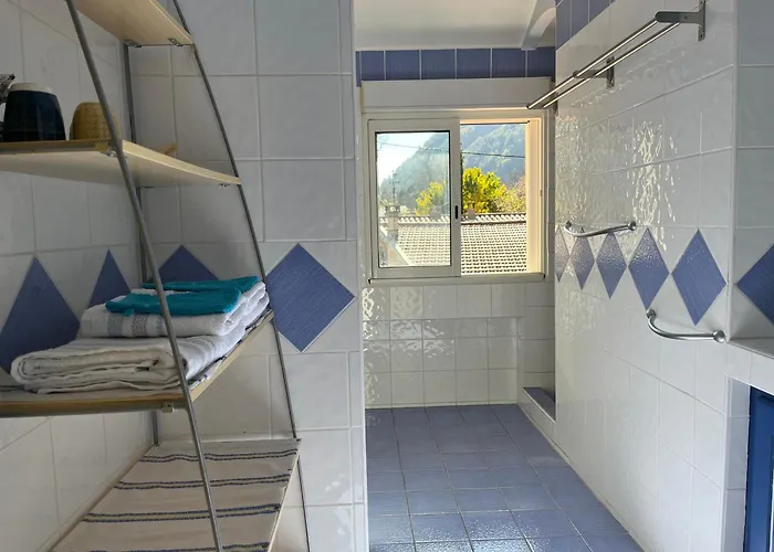 Bed & Breakfast D'hotes - Le Pin Des Arches 3*