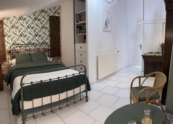 D'hotes - Le Pin Des Arches 3*